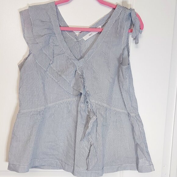 Beautiful asymmetrical sleeveless striped top - WILT - Picture 3 of 5